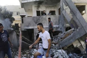 শরণার্থী শিবিরে ইসরায়েলি হামলায় নিহত ১৪