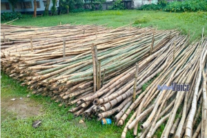 ক্রেতা সংকটে হারিয়ে যাচ্ছে গ্রাম-বাংলার ঐতিহ্য বাঁশ শিল্প