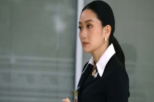 ফোনালাপ ফাঁস, পদচ্যুত হচ্ছেন থাইল্যান্ডের প্রধানমন্ত্রী