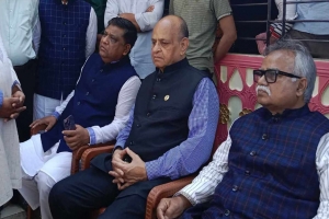 জৈন্তাপুর সফরে স্বাস্থ্যমন্ত্রী