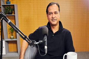 'কিছু মানুষের জন্ম আর মৃত্যুই হয় ফেসবুকে'