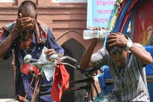 অস্বস্তিকর গরমে অতিষ্ঠ জনজীবন