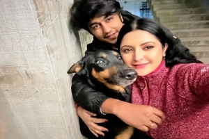 আমরা কি সুন্দর তাই না?