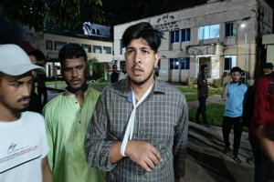 আন্দোলনে নেতৃত্ব দেওয়া শিক্ষার্থীর ওপর হামলা