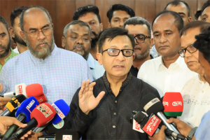 সিলেটে আইনশৃঙ্খলার অবনতি স্বীকার করলেন বাণিজ্যমন্ত্রী
