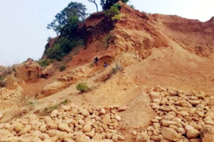 শাহ আরেফিন টিলার পাথর লুট থামবে কবে?