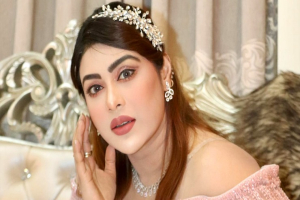 গ্রামীণফোন সেন্টারে ‘হয়রানি’, ক্ষুব্ধ চিত্রনায়িকা মিষ্টি জান্নাত