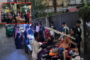 বিকেলে পুরনো চেহারায় ফুটপাত