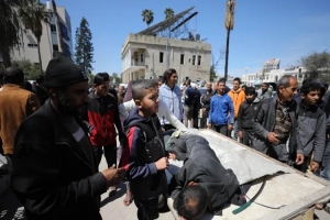 ইসরায়েলি হামলায় ত্রাণ নিতে আসা ১৯ ফিলিস্তিনি নিহত