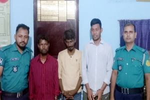 দক্ষিণ সুরমায় জামালের জুয়ার আস্তানা থেকে আটক ৩