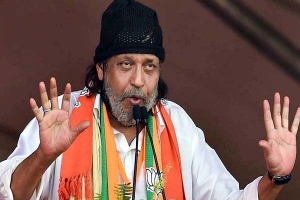 পদ্মভূষণে ভূষিত মিঠুন চক্রবর্তী 