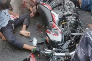 আজমিরীগঞ্জে  তিন মোটরসাইকেলের সংঘর্ষে নিহত ৩