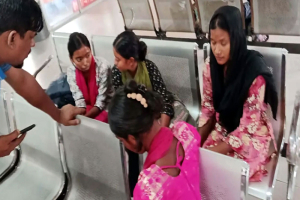 প্রাইভেট পড়ার কথা বলে নিখোঁজ ৪ বান্ধবী সিলেটে উদ্ধার, নেপথ্যে কী? প্রাইভেট পড়ার কথা বলে নিখোঁজ ৪ বান্ধবী সিলেটে উদ্ধার, নেপথ্যে কী?