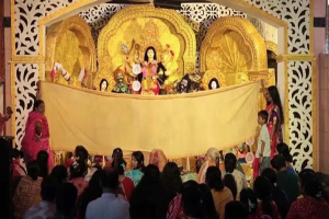 দুই দিনের সপ্তমীতে পূজার আমেজ, সিলেটজুড়ে দেবীবন্দনা