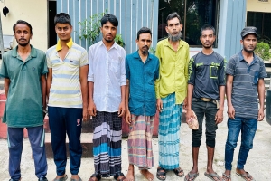 কলবাখানী থেকে ৭ জুয়াড়ি আটক