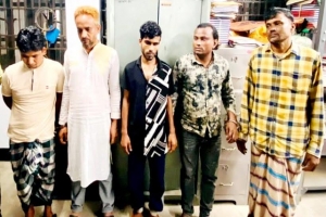 দক্ষিণ সুরমায় তাহেরের জুয়ার আসর থেকে আটক ৫