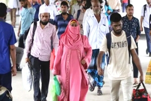 ঈদ শেষে কর্মস্থলে ফেরা : অতিরিক্ত ভাড়া আদায়ের অভিযোগ