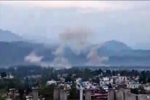 ভারতের তিন বিমান ঘাঁটি ও ক্ষেপণাস্ত্রের গুদাম ধ্বংস