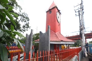 ঘড়ি ঘরের সামনে জুলাই স্মৃতিফলক নির্মাণ কাজ স্থগিত