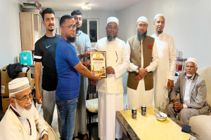 পৌরসভা প্রবাসী পরিষদের পক্ষ থেকে লন্ডনে সংসদ সদস্য আবুল হাসানকে সম্মাননা