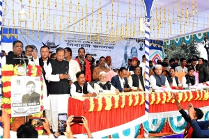 নৌকায় ভোট দিন, উন্নয়নের দায়িত্ব শেখ হাসিনার: আনোয়ারুজ্জামান