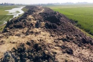 বর্ধিত সময়েও শেষ হলোনা ফসল রক্ষা বাঁধ