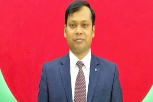 জরিমানা করা হয়েছিল সারোয়ারকে, নিজের পছন্দের এডিসিকে দিতে চেয়েছিলেন দায়িত্ব জরিমানা করা হয়েছিল সারোয়ারকে, নিজের পছন্দের এডিসিকে দিতে চেয়েছিলেন দায়িত্ব