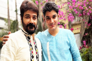 ছেলেকে পর্দায় নিয়ে আসবেন প্রসেনজিৎ?