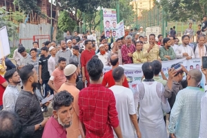শেখ হাসিনা পরিবারকে ৪৮ ঘণ্টার মধ্যে গ্রেফতার দাবি