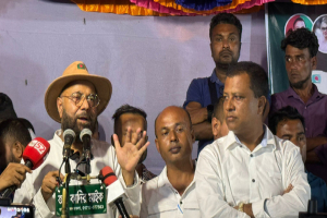 দেশের মানুষের সেবায় নিজেকে নিবেদিত করেছি: এম এ মালিক