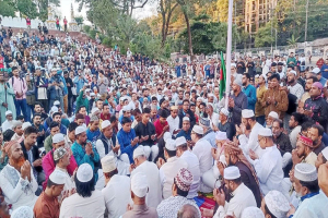 বেগম জিয়ার সুস্থতা কামনায় নগরীর শাহী ঈদগাহ ময়দানে বিশাল দোয়া মাহফিল