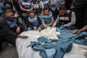 গাজায় ১৯ মাসে ইসরায়েলি হামলায় প্রাণ ২২০ সাংবাদিকের মৃত্যু