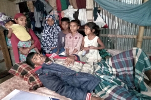 ফুসফুস নষ্ট হয়ে যাওয়া আজমির আলী বাঁচতে চায়