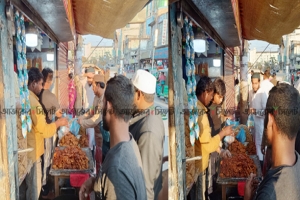 নগরজুড়ে রমজানের আমেজ