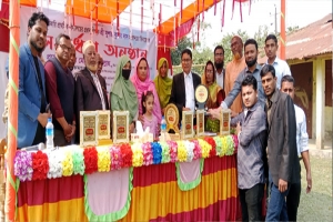গোয়াইনঘাটে সাবেক শিক্ষার্থীদের উদ্যোগে শিক্ষক সুশান্ত কুমার দাসকে বিদায়ী সংবর্ধনা