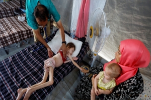 গাজায় ছড়িয়ে পড়ছে দুর্ভিক্ষ, অন্তত ৩৩ শিশুর মৃত্যু