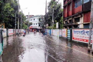 সিলেটে পানি কমলেও বৃষ্টির আভাস