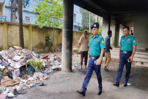 থানা-ফাঁড়ি পরিদর্শন করলেন এসএমপি কমিশনার জাকির