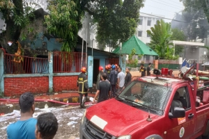 সিলেটে মন্ত্রী-এমপিদের বাসা ও সরকারী স্থাপনায় ভাঙচুর