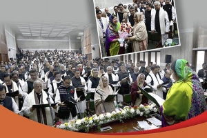 শপথ নিলেন নবনির্বাচিত সংসদ সদস্যরা