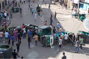 নগরীর ব্যবসায়ী ও অটো চালকদের মধ্যকার সংঘর্ষের সমাধান হয়নি, ফের বৈঠক ১৮ সেপ্টেম্বর