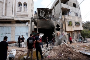 ইসরায়েলি হামলায় আরও অর্ধশত নিহত