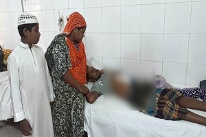  চিকিৎসা চালাতে সর্বস্বান্ত সালেহ, লেখাপড়া বন্ধের পথে সন্তানদের