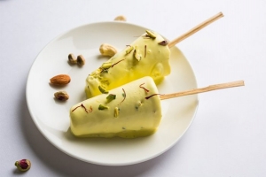 ইফতারে রাখতে পারেন কুলফি