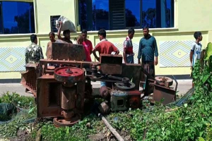 কুলাউড়ায় ইট ভাঙার গাড়ি উল্টে শ্রমিক নিহত, আহত ৩ কুলাউড়ায় ইট ভাঙার গাড়ি উল্টে শ্রমিক নিহত, আহত ৩
