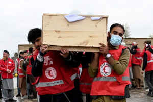 আফগানিস্তানের বিরুদ্ধে পাকিস্তানের হামলা ৫ দিনের জন্য স্থগিত, কাবুলে গণজানাজা
