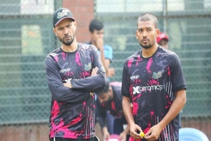 ফ্র্যাঞ্চাইজি মাশরাফির গুরুত্বটা বোঝে : নাফিস ইকবাল