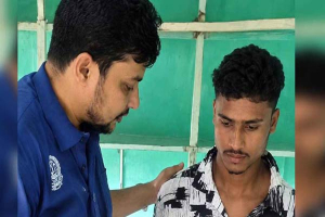 আইফোনের লোভে বন্ধুকে গলা কেটে হত্যার অভিযোগ