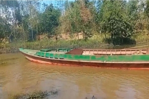 ছাতকে সংরক্ষিত বনভূমি থেকে ৪টি স্টিল নৌকা আটক