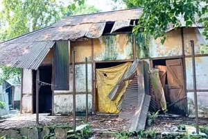 পরিত্যক্ত পড়ে আছে ব্রিটিশ আমলের হাসপাতাল